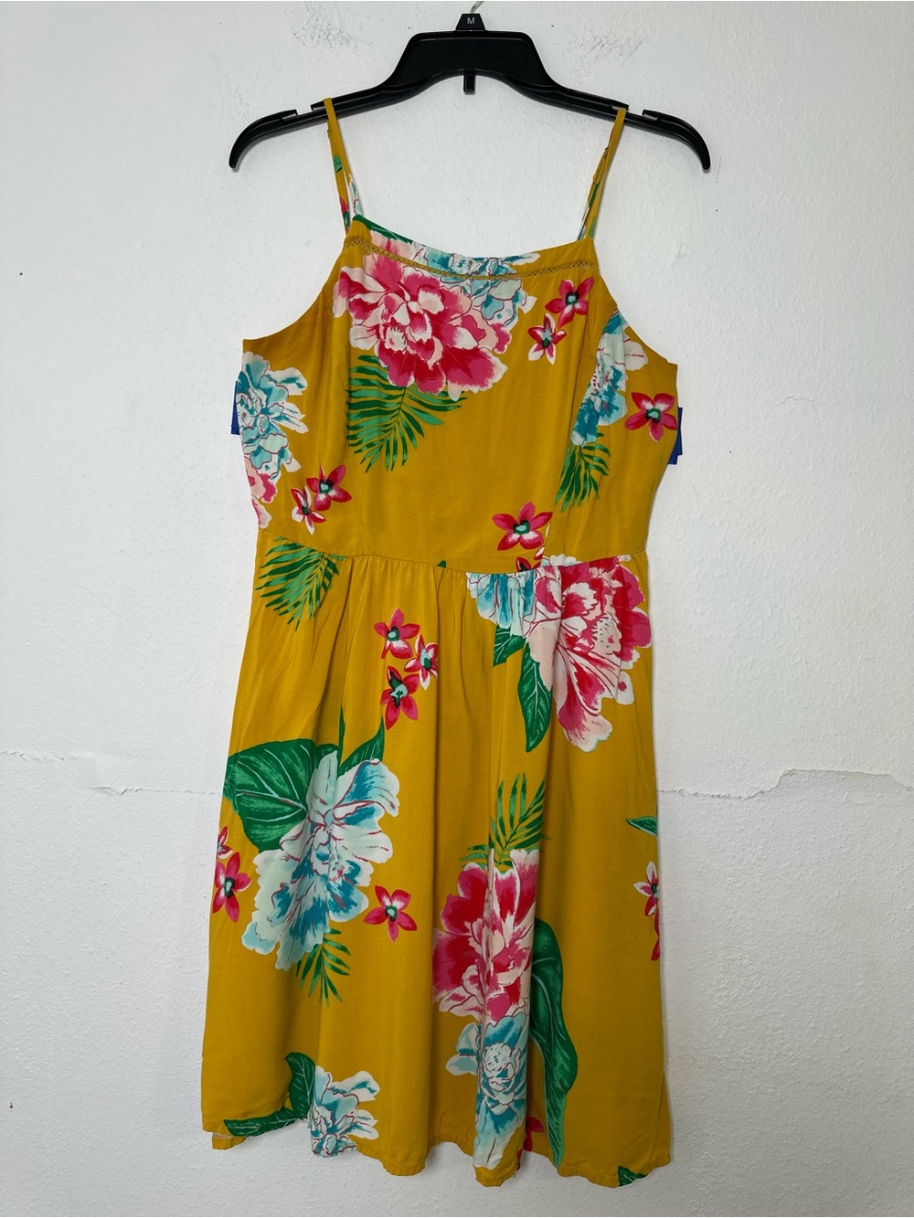 Old Navy Women’s M Viscose Blend Yellow Floral Fit-and-Flare Sundress Summer - Picture 3 of 13